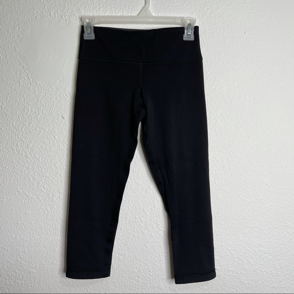 LULULEMON Reversible Wunder Under Cropped Leggings